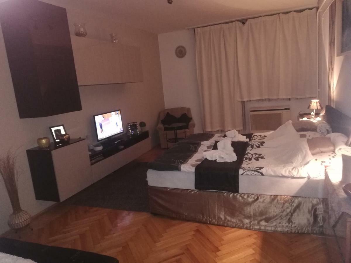 Heni Apartman Nagykanizsa Exteriör bild