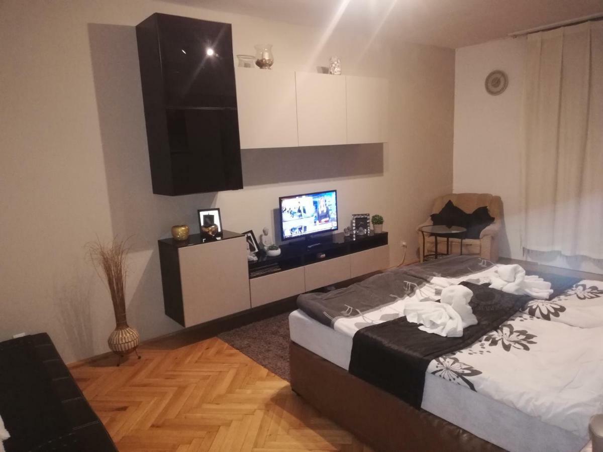 Heni Apartman Nagykanizsa Exteriör bild